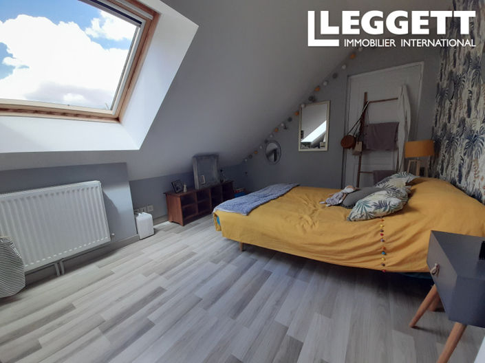 Image No.7-5 Bed House for sale