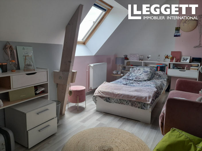 Image No.9-5 Bed House for sale