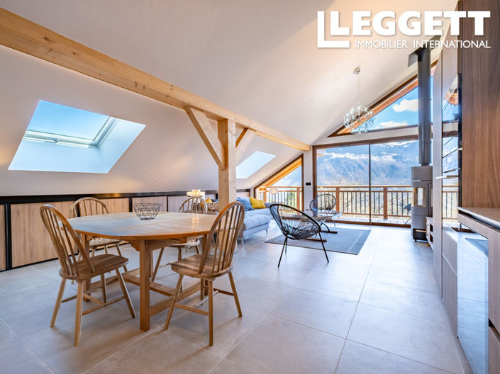 Image No.4-4 Bed House for sale