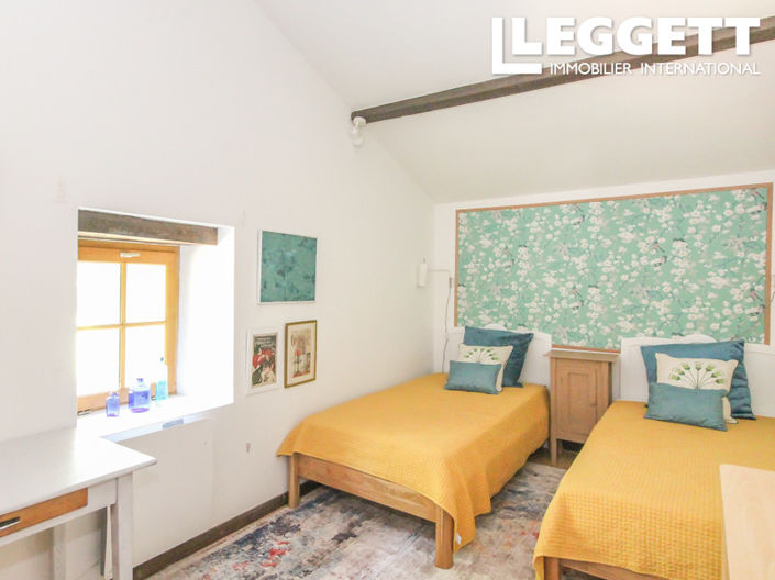 Image No.8-3 Bed House for sale