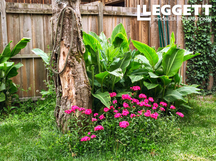 Image No.8-4 Bed House for sale