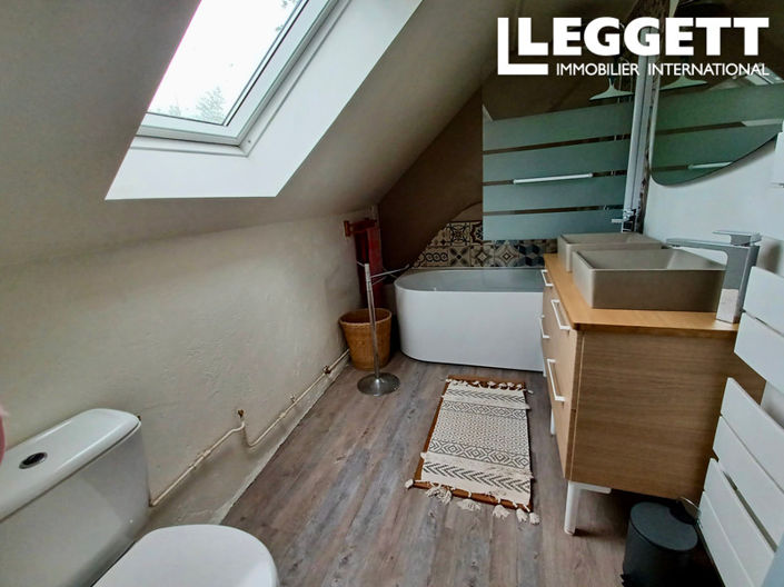 Image No.6-4 Bed House for sale