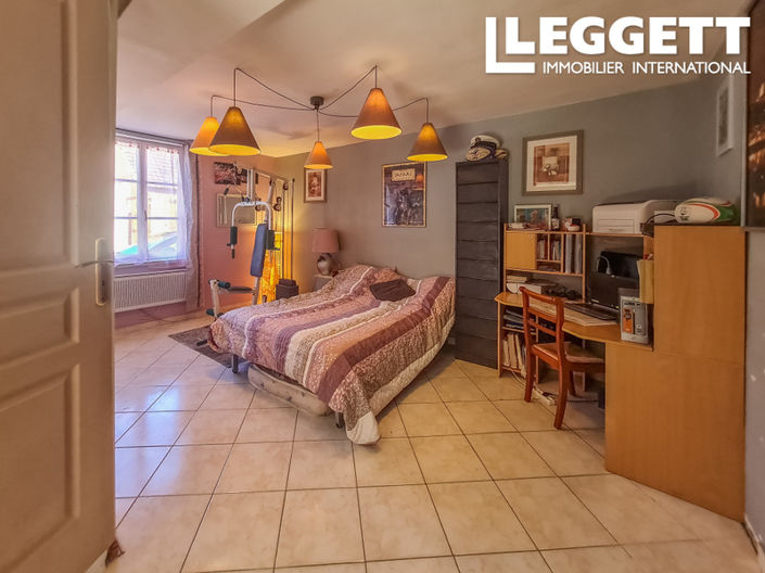 Image No.5-5 Bed House for sale