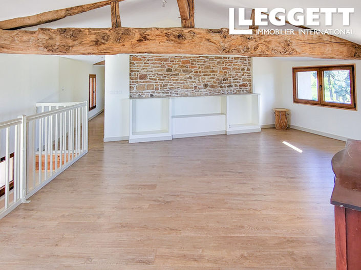 Image No.5-10 Bed House for sale