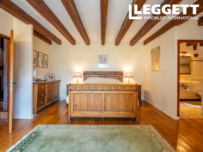 Image No.7-4 Bed House for sale