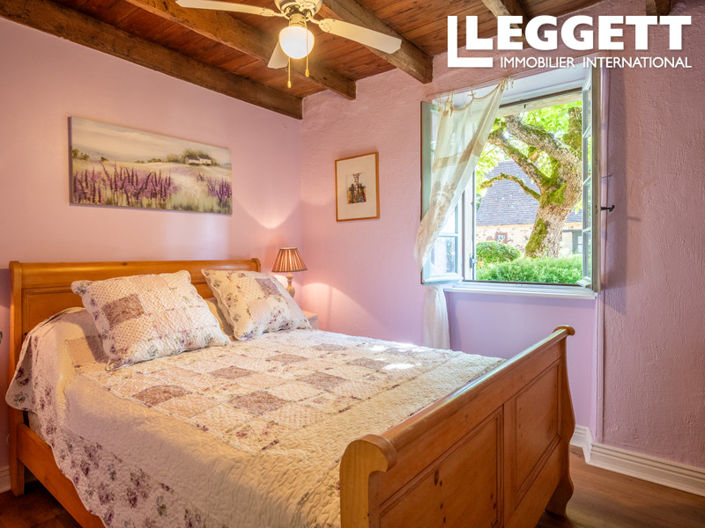 Image No.8-4 Bed House for sale