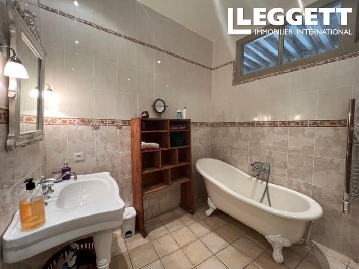 Image No.7-4 Bed House for sale