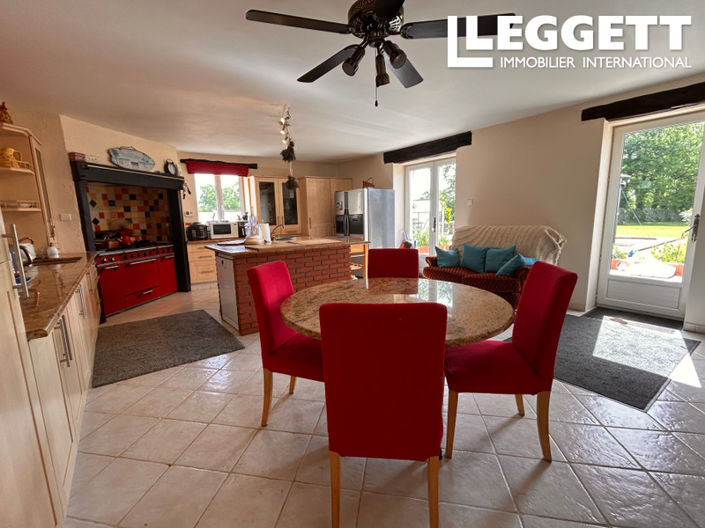 Image No.3-6 Bed House for sale