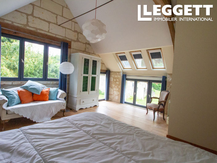 Image No.5-8 Bed House for sale