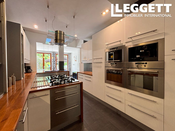 Image No.4-14 Bed House for sale