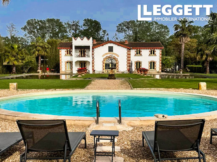 Image No.1-9 Bed House for sale