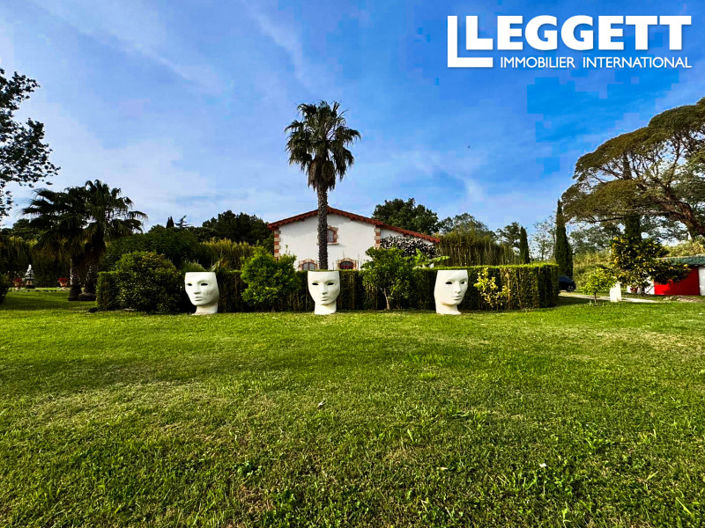 Image No.9-9 Bed House for sale