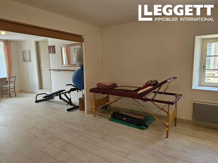 Image No.8-2 Bed House for sale