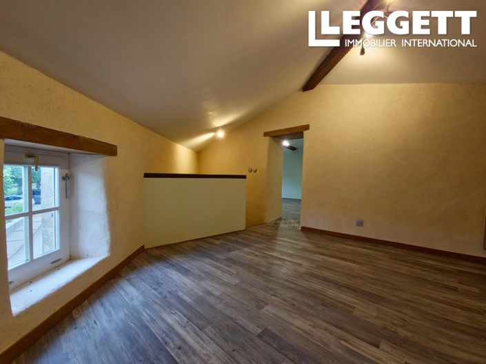 Image No.9-2 Bed House for sale