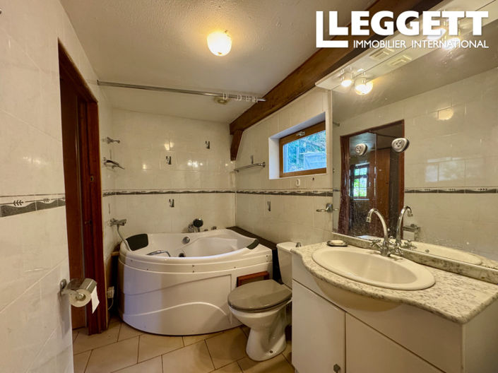 Image No.9-2 Bed House for sale