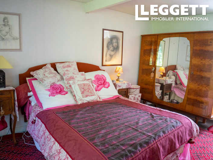 Image No.5-6 Bed House for sale