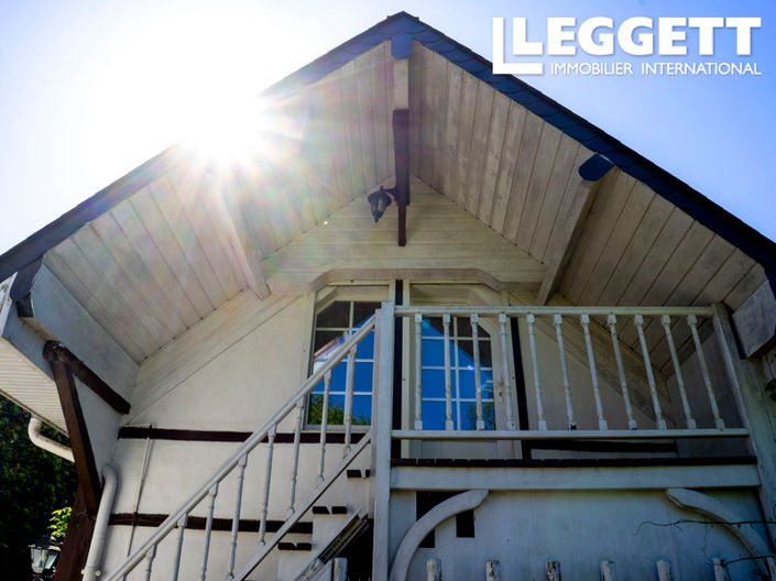 Image No.8-6 Bed House for sale