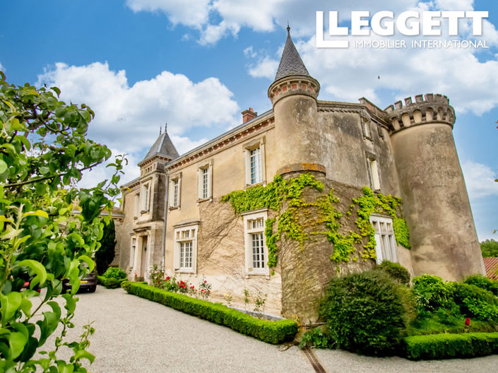 Image No.1-7 Bed Chateaux for sale