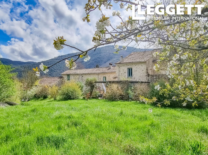 Image No.1-8 Bed House for sale