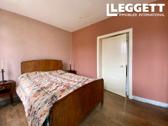 Image No.8-2 Bed House for sale