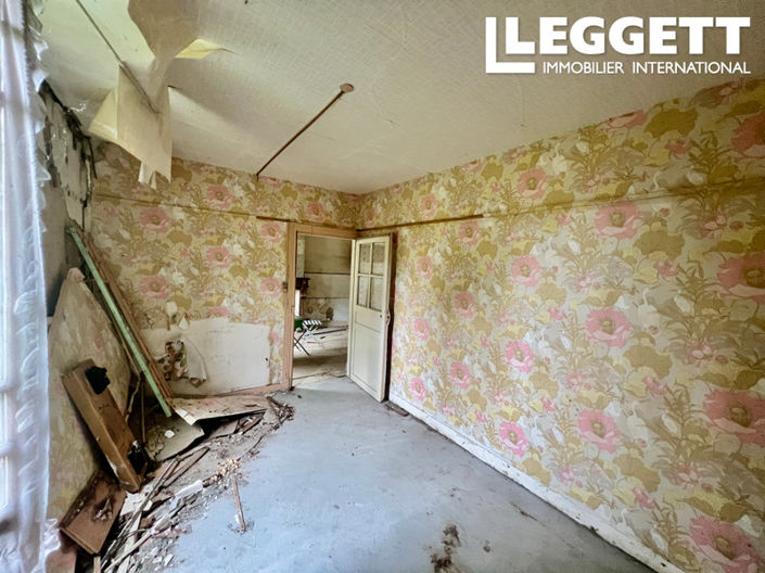 Image No.5-2 Bed House for sale