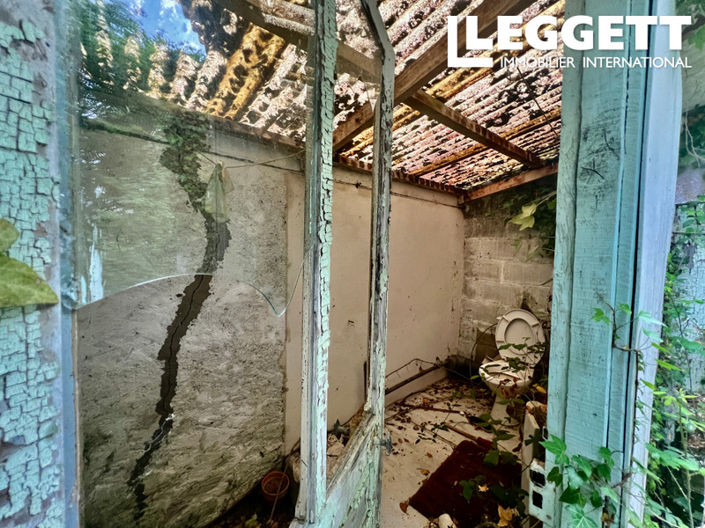 Image No.8-2 Bed House for sale