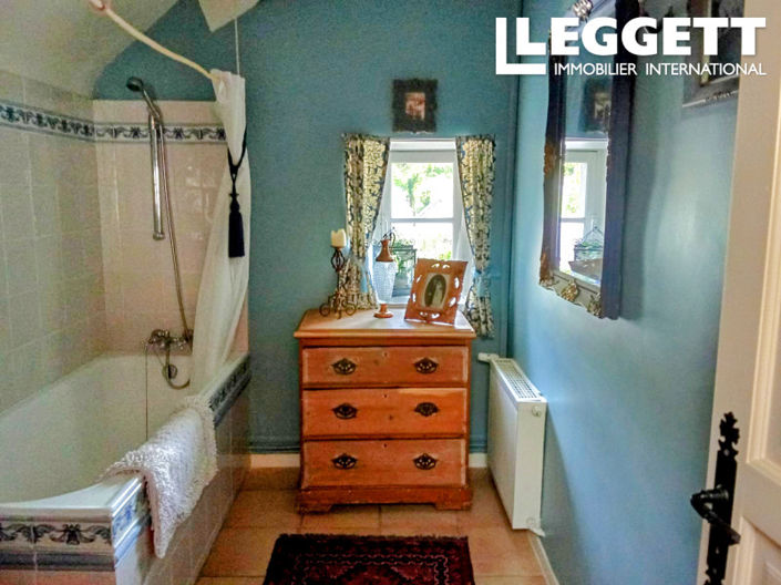 Image No.9-4 Bed House for sale