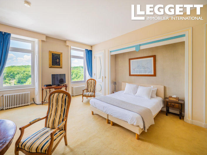 Image No.7-15 Bed House for sale