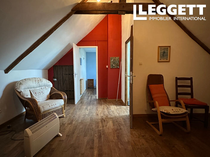 Image No.10-3 Bed House for sale