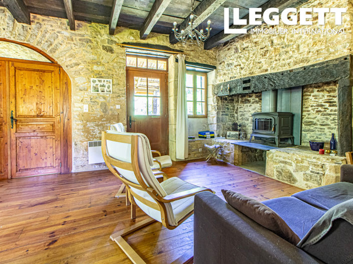 Image No.8-2 Bed House for sale