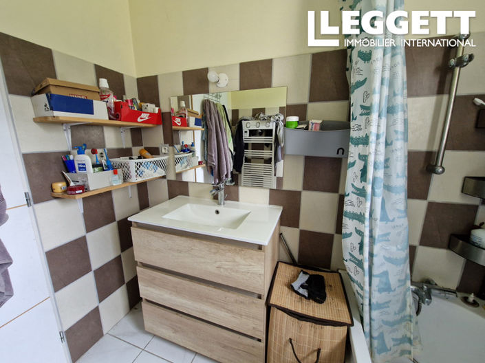 Image No.10-4 Bed House for sale