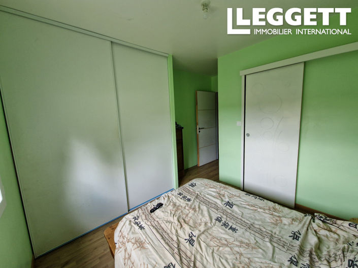 Image No.6-4 Bed House for sale