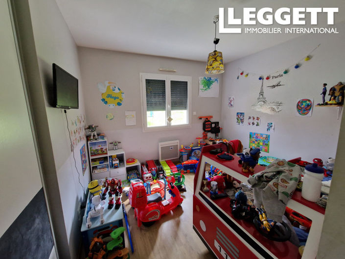 Image No.9-4 Bed House for sale