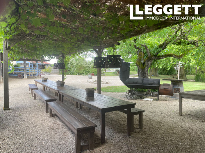 Image No.9-7 Bed Commercial for sale