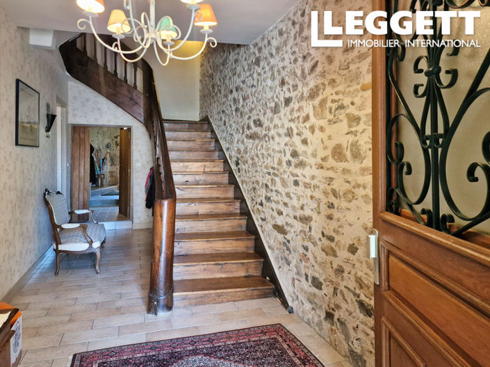 Image No.2-4 Bed House for sale