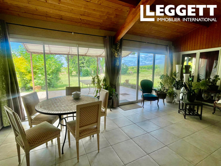 Image No.7-9 Bed House for sale