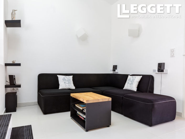 Image No.8-3 Bed House for sale