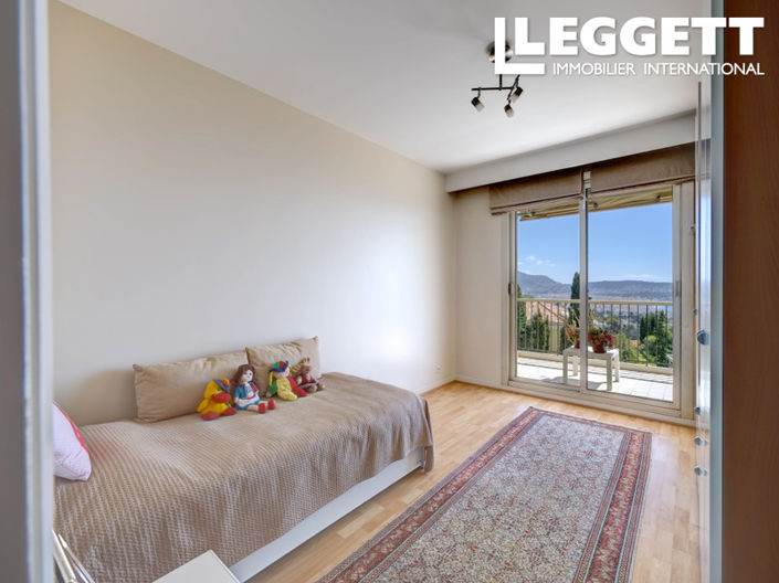 Image No.6-3 Bed Apartment for sale