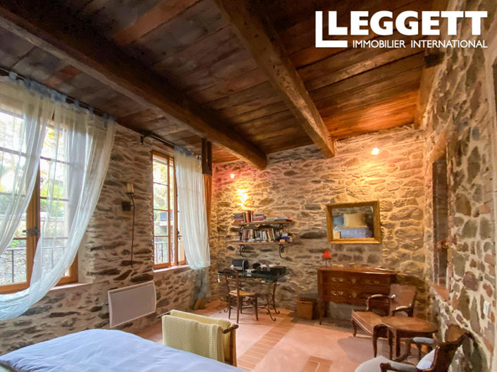 Image No.1-4 Bed House for sale