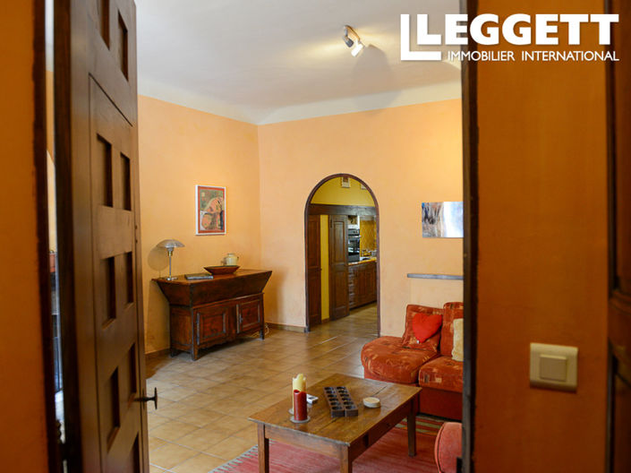 Image No.2-4 Bed House for sale