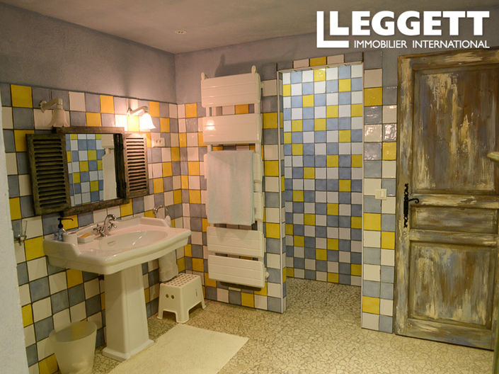 Image No.9-4 Bed House for sale