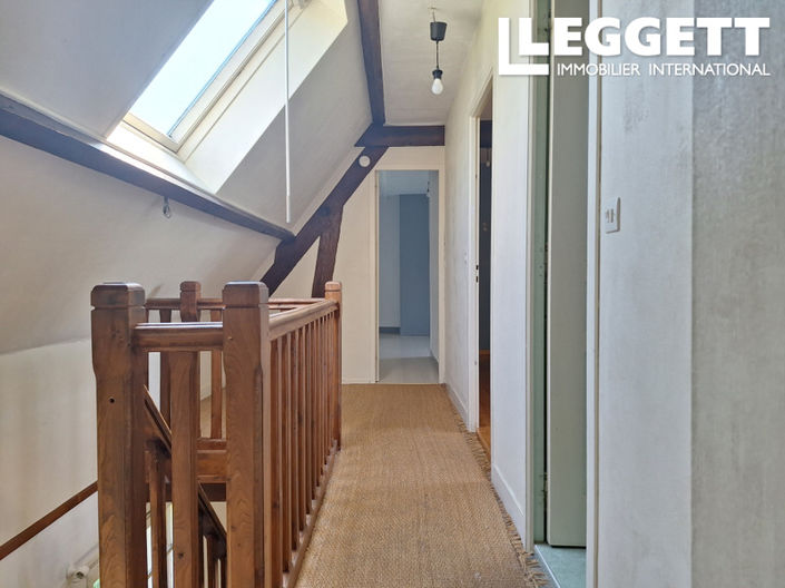 Image No.10-3 Bed House for sale