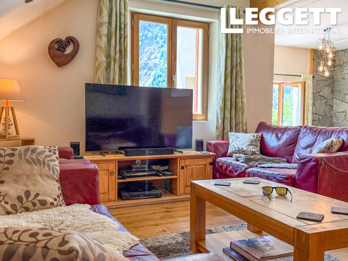 Image No.4-7 Bed House for sale