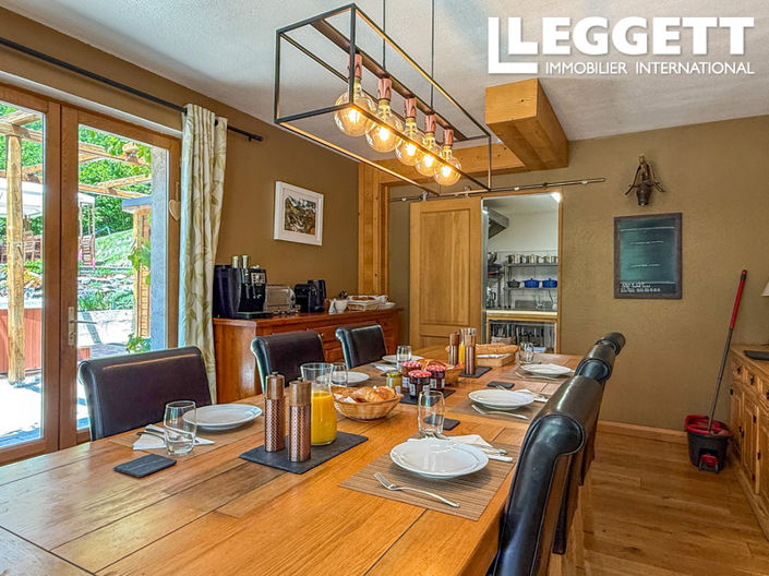 Image No.5-7 Bed House for sale