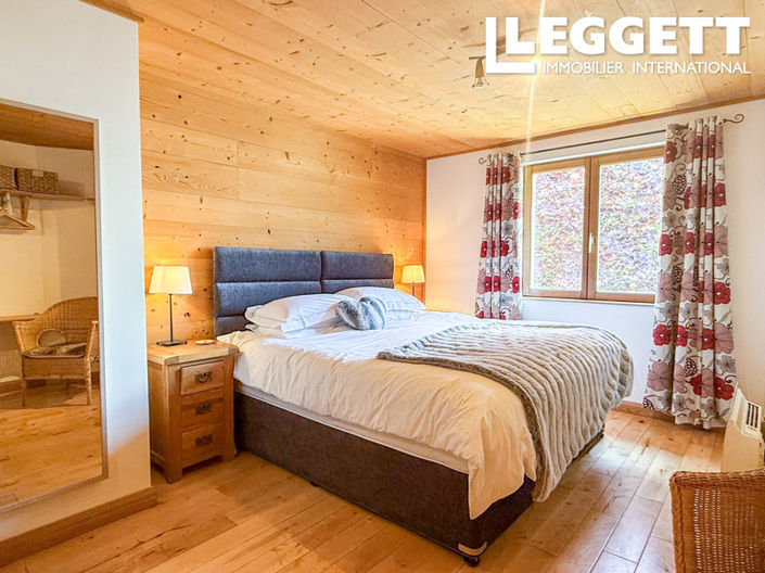 Image No.10-7 Bed House for sale