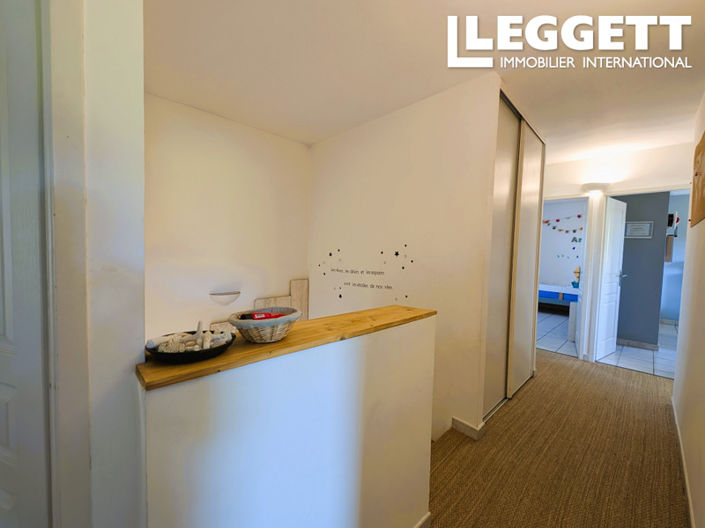 Image No.7-5 Bed House for sale