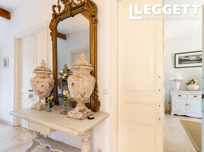 Image No.5-6 Bed House for sale