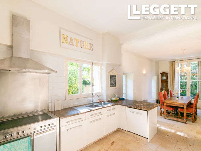 Image No.9-6 Bed House for sale