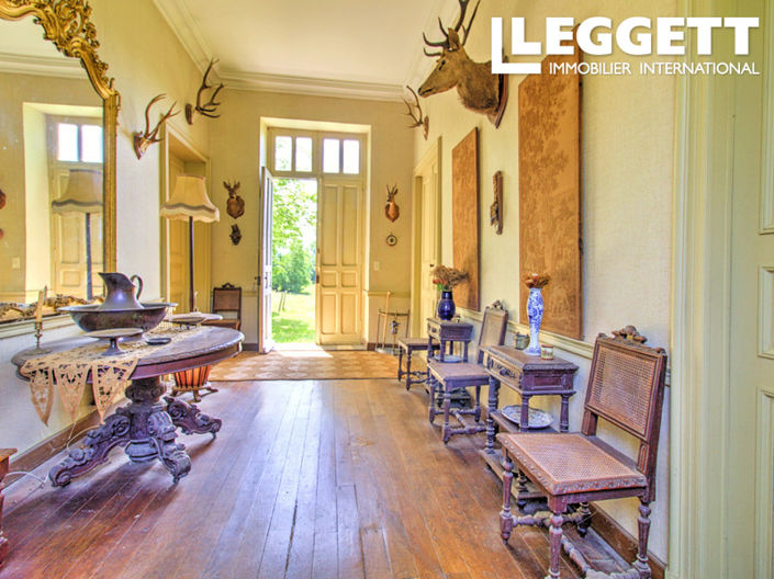 Image No.3-11 Bed Chateaux for sale