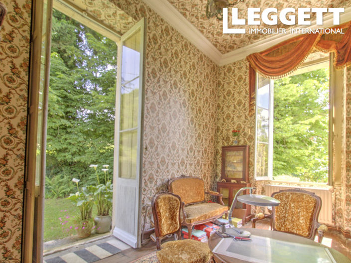 Image No.4-11 Bed Chateaux for sale
